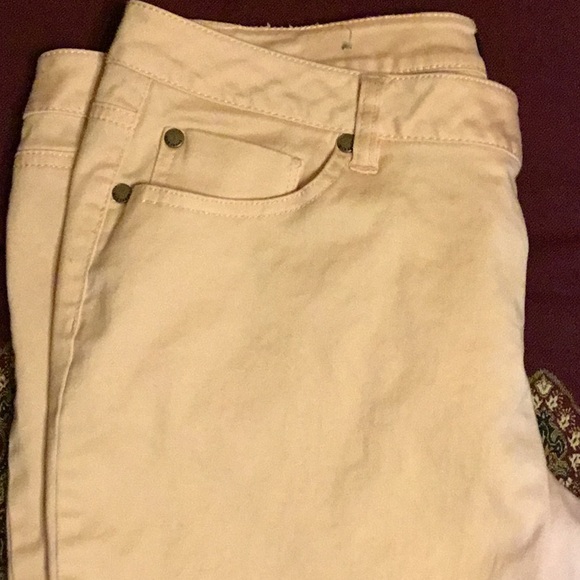 Max jeans size 12 peach color 5 pockets pants . - Picture 2 of 4